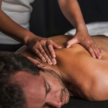 Os benefícios da massagem tântrica