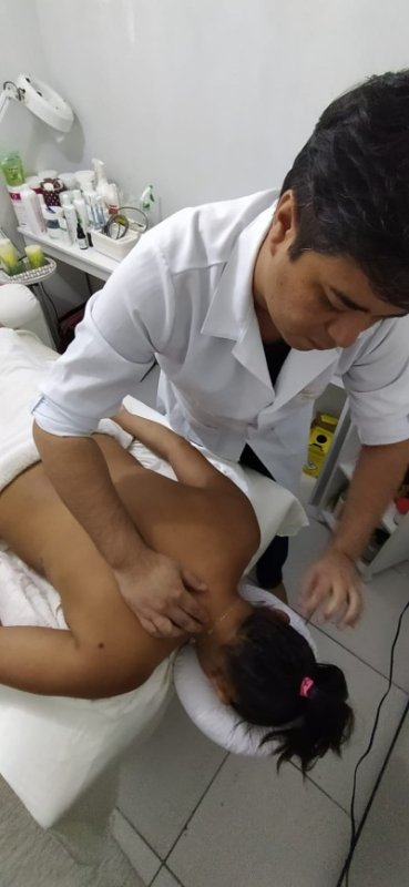 Gilson Luis Massoterapeuta na Aldeota, Massagem relaxante, libertação miofascial, massagem tântrica.