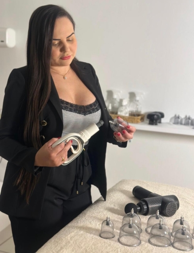 Viviane Queiroz Esteticista em Fortaleza Massoterapia Fortaleza, Limpeza de Pele e Microagulhamento
